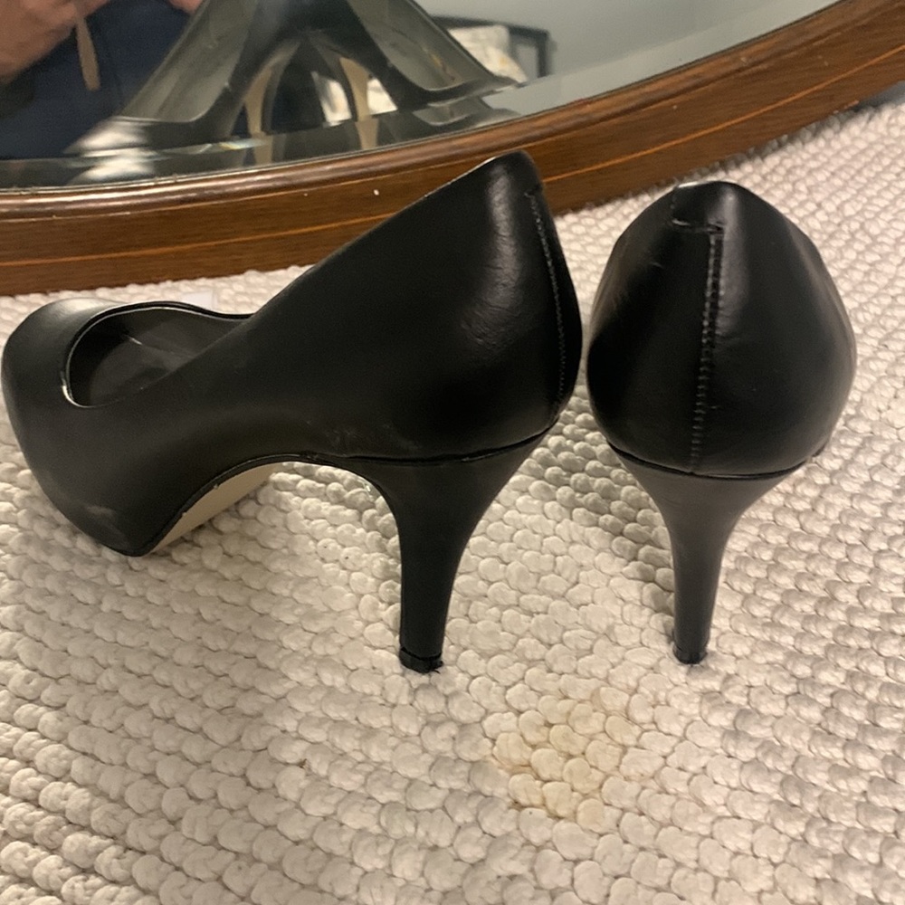 Shoes - Picture 4 of 4